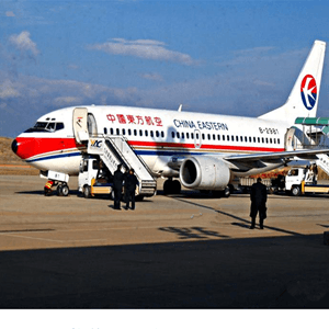 日喀则和平航空空运航空快运业稳步发展的原因是什么？